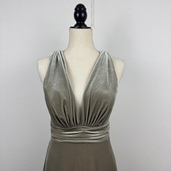Revelry Dylan Velvet Dress 6 Silver Sage Gown Formal Sleeveless - Picture 2 of 8
